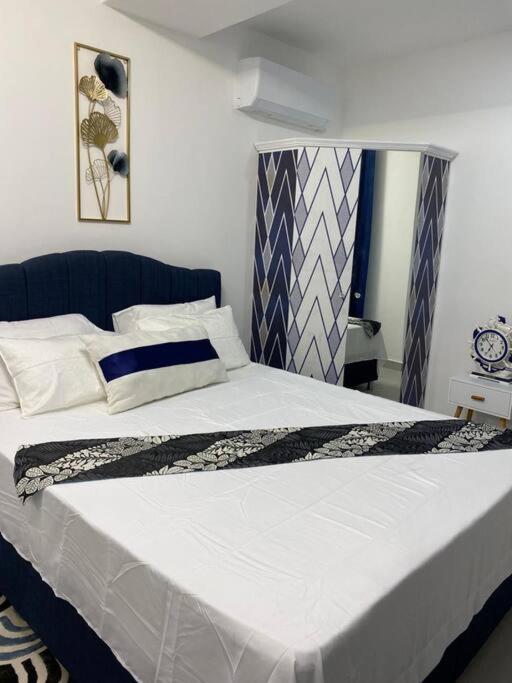 Stylish & Luxury 2-Bed Parkside Apart With Pool Vacoas-Phoenix Екстер'єр фото